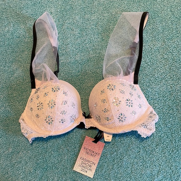 Victoria's Secret Other - Victoria’s Secret London Fashion Show bra, NWT, bedazzle, 36B, perfect condition